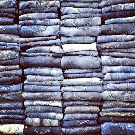 How Do You Organize Your Jeans? Jeans On Jeans, Look Jean, Denim Inspiration, All Jeans, Denim Day, Feeling Blue, Shibori, Jean Outfits, Denim Fashion