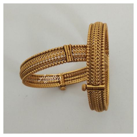 Temple Bangles, Gold Kada, 22k Gold Bangles, Antique Bangles, Solid Gold Bangle, Gold Bangles Indian, Antique Necklaces Design, Gold Bangles For Women, New Gold Jewellery Designs