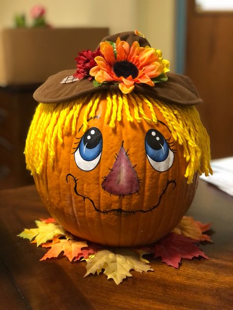 Scarecrow Pumpkin Painting, No Carve Pumpkin Decorating Contest Winners, Creative Pumpkin Painting, Creative Pumpkin Decorating, Christmas Pumpkins, Pumpkin Decorating Contest, No Carve Pumpkin Decorating, Fall Pumpkin Crafts, Pumpkin Contest