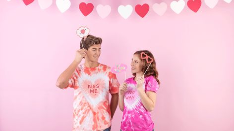 Picture of Valentine Conversation Hearts Tie Dye Shirts Valentine Conversation Hearts, Tulip Tie Dye, Tulip Colors, Tie Dye Kit, Tie Dye Crafts, Fabric Dyeing, Conversation Heart, Tie Dye Techniques, How To Tie Dye