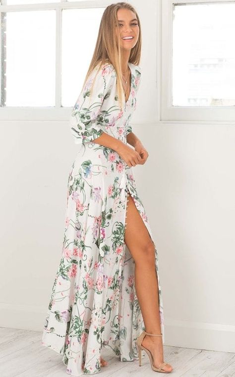 Formal? ¿Etiqueta rigurosa? ¿Boda de día? Lo sé. Elegir el vestido adecuado para una boda puede resultar complicado. Por eso te dejamos estos tips. Casual Maxi Dress With Sleeves, Lone Traveller, Sukienki Maksi, Maxi Vestidos, Rok Outfit, Fest Outfits, Mode Hippie, Chic Summer Outfits, Mode Casual