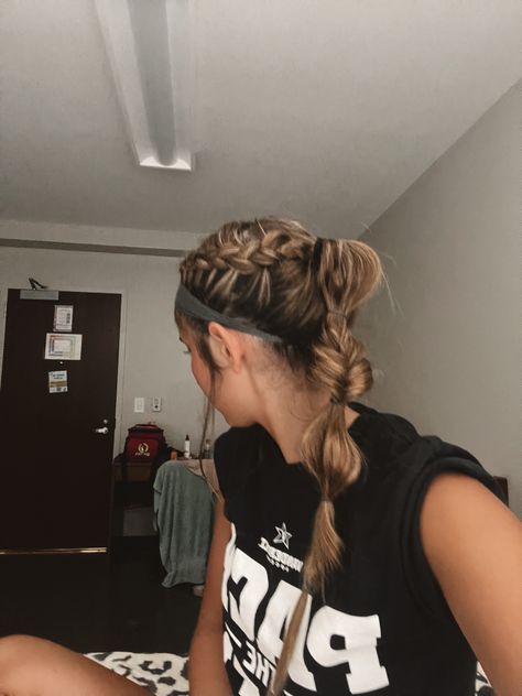 gameday hair ideas soccer pre wrap ponytail braid Soccer Mom Haircut, Cute Volleyball Hairstyles, Running Hairstyles, Soccer Hairstyles, Soccer Hair, Volleyball Hair, Track Hairstyles, Basketball Hairstyles, Competition Hair