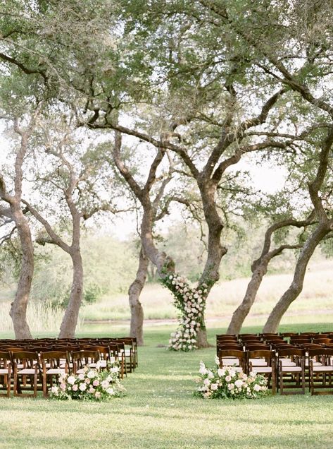 Scenic Wedding Venues, Addison Grove, Elegant Barn Wedding, Scenic Wedding, Wedding Altars, Dripping Springs, Shade Trees, Vintage Rentals, Austin Wedding