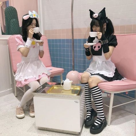 Hello Kitty Halloween Costume, My Melody Outfit, Kuromi Outfit, Melody Hello Kitty, Maid Cosplay, Bff Outfits, Hello Kitty Halloween, Matching Halloween, Maid Outfit