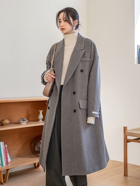 Oversized Coat Outfit, Coat Outfits For Women, Grey Coat Outfit, Grey Hijab, Oversized Winter Coat, Long Coat Outfit, Long Grey Coat, Grey Overcoat, Dark Academia Outfits