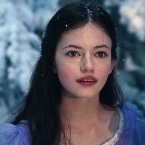 Real Betty Boop, Jeyne Westerling, The Real Betty Boop, Nutcracker And The Four Realms, Rosalie Hale, Princess Face, Mackenzie Foy, Hula Dance, Celebrity Faces