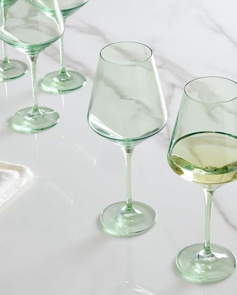 Estelle Colored Glass (@estellecoloredglass) • Instagram photos and videos Colored Stemware, Green Wine Glasses, Colored Wine Glasses, Wine Glassware, Fun Wine Glasses, Setting Table, Iridescent Color, Dining Ware, Glass Dinnerware