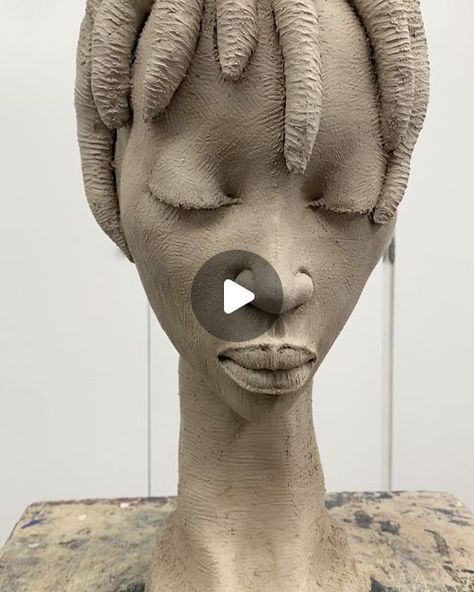 African Drawings, Clay Model, Ceramic Sculpture Figurative, Modelling Clay, Clay Works, African Sculptures, Sculptures Céramiques, Sculpture Clay, Clay Sculpture