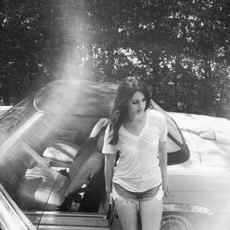 Lana Del Rey, 10 years ago today, was photographed by Neil Krug for 'Ultraviolence' 🩶 April 2, 2014 #lanadelrey Lana Black And White, Lana Collage, Persona Inspiration, Vibing To Music, 2014 Room, Ldr Albums, Lana Ultraviolence, Lana Del Rey Vintage, Pretty Celebrity