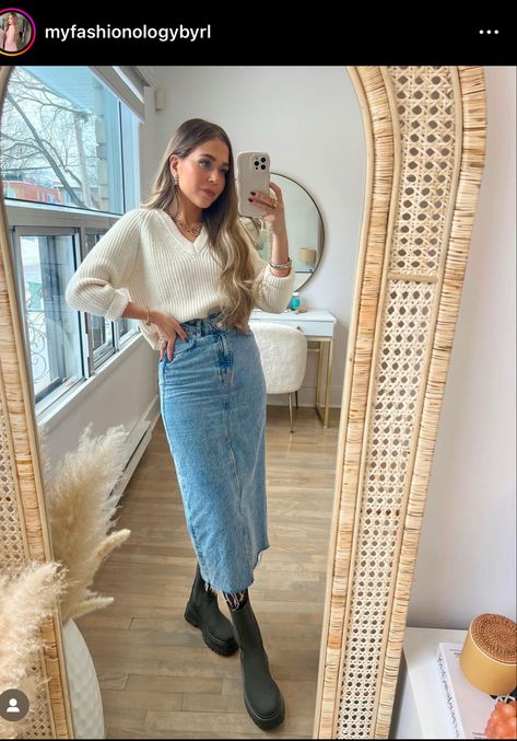 Maxi Jean Skirt Outfits Winter, Langer Jeans Rock, Long Jean Skirt Outfits Winter, Midi Skirt Fall Outfit, Jean Skirt Outfits Fall, Denim Skirt Outfit Fall, Sunny Outfits, Denim Skirt Outfit Winter, Long Denim Skirt Outfits