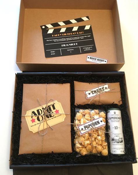 Gift Box Themes, Movie Gift Box Ideas, Movie Gifts Ideas, Themed Box Gifts, Gift Box Ideas Chocolate, Movie Date Box Gift Ideas, Movie Night Gift Box Ideas, Gift Box Theme Ideas, Movie Themed Gifts