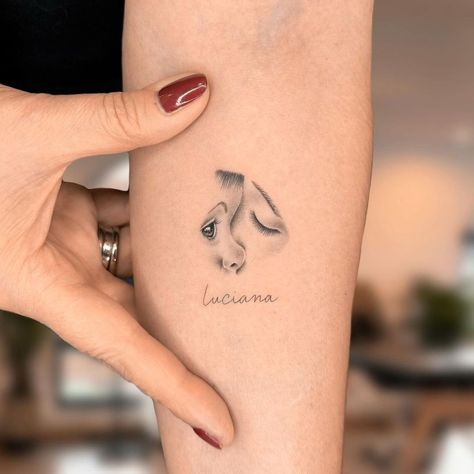 61+ Small Meaningful Family Tattoos: Tiny Marks with Grand Significance - TheFab20s Small Family Tattoo, Meaningful Family Tattoo Ideas, Meaningful Family Tattoos, Mom Son Tattoo, Mom Baby Tattoo, Tattoos Tiny, Mama Tattoo, Baby Tattoo Designs, Family Tattoo Designs