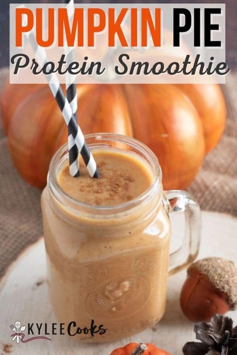 This pumpkin pie protein smoothie is loaded with the warm spices of a pumpkin pie, the yummy flavor of pumpkin (apple and banana), and tastes like heaven in a glass. #psl #pumpkin #vanilla #smoothie #breakfast #protein Pumpkin Vanilla Protein Shake, Pumpkin Pie Protein Smoothie, Pumpkin Protein Shake, Paleo Smoothie Recipes, Homemade Smoothies Recipes, Healthy Protein Smoothies, Smoothie Bowl Vegan, Fall Smoothies, Gluten Free Smoothie