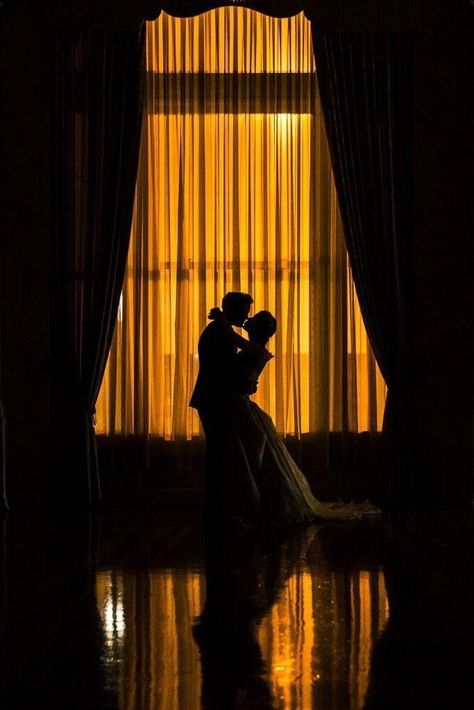 Ballroom Aesthetic, Grafika Vintage, Royal Aesthetic, 사진 촬영 포즈, Romance Art, Photographie Inspo, Gambar Figur, James Mcavoy, Princess Aesthetic