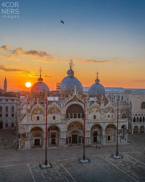 Italy/Veneto, Venezia district, Venice, St Mark's Square, St Mark's Cathedral, Piazza San Marco, Basilica di San Marco The Basilica of San Marco #travelinspiration #travelaesthetic#stockphoto #stockphotography #travelphotos St Marks Basilica Venice Italy, Italy Travel Aesthetic, St Mark's Basilica, Saint Mark's Basilica, Italy Travel Photography, Mediterranean Aesthetic, St Marks Square, Europe 2024, Piazza San Marco