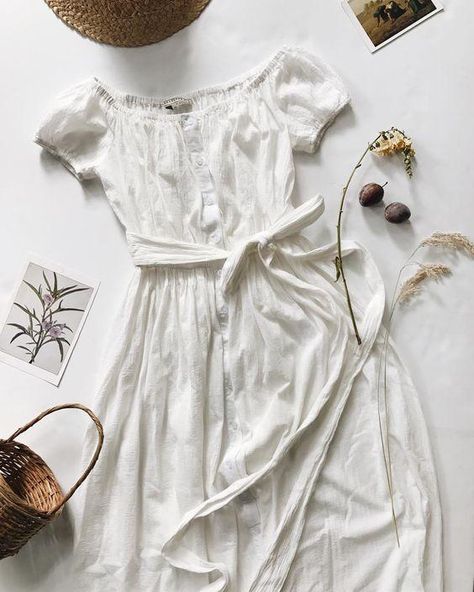 The Romance of Cothilde / feminine and romantic vintage inspired clothing for women – Adored Vintage Vintage Inspired Clothing, Adored Vintage, Vintage Inspired Outfits, Dress Cream, Stil Inspiration, Vintage Mode, Moda Vintage, Mode Inspo, Feminine Outfit