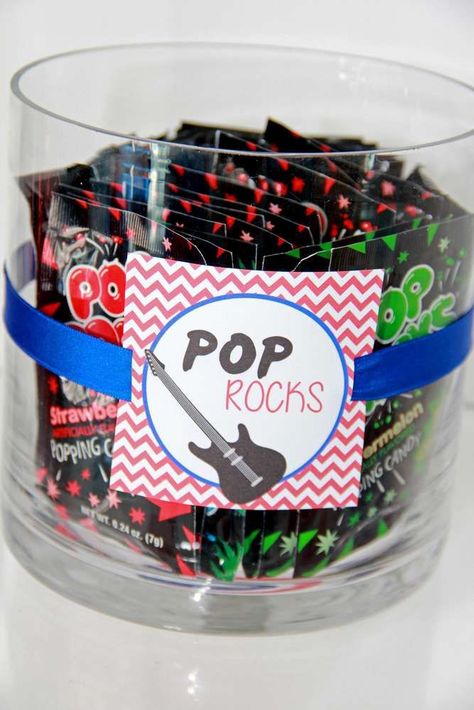 Pop Rocks at a 1 Direction birthday party! See more party planning at CatchMyParty.com! One Direction Birthday Party, Festa Rock Roll, Rock And Roll Birthday Party, One Direction Birthday, Pop Star Party, Rockstar Party, Music Birthday Party, Rock And Roll Birthday, Rockstar Birthday