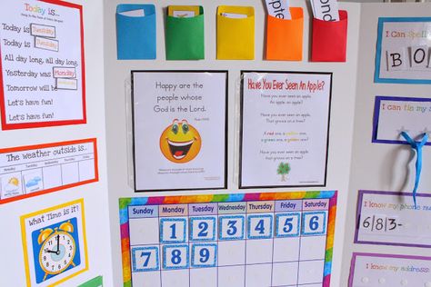 I watched an old post grow to the top of my "popular posts" list over the summer and it finally inspired me to want to make a new calend... Preschool Morning Board, Circle Time Board, Kids Homework Station, Prek Ideas, Learning Preschool, Morning Board, Kindergarten Classroom Decor, Preschool Circle Time, Homework Station