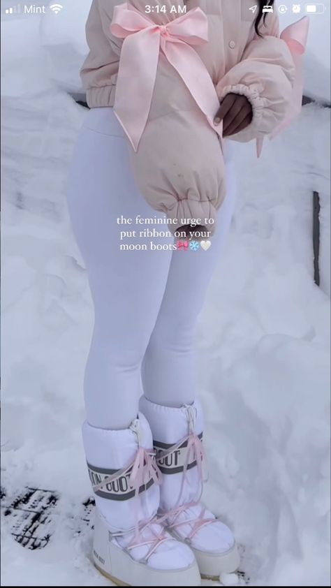 Winter Wonderland Aesthetic Outfit, Pink Winter Shoes, Snow Core Aesthetic Outfits, Coquette Snow Outfits, Nutcracker Aesthetic Outfit, Ballet Core Winter Outfits, Hyperfeminine Outfit Winter, Cute Snow Outfit, Snow Princess Outfit