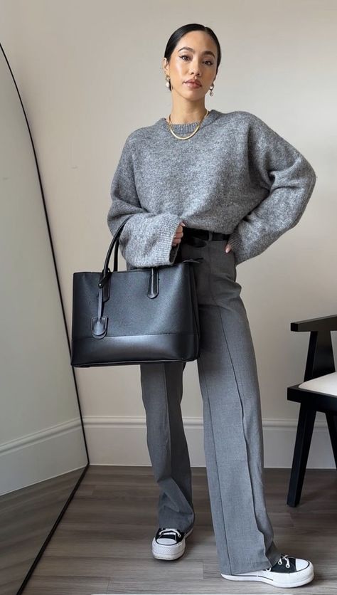 All Star Outfit, Business Casual Outfits For Work, Elegante Casual, Outfits With Converse, Grey Outfit, Ținută Casual, Modieuze Outfits, Winter Outfits For Work, Elegantes Outfit