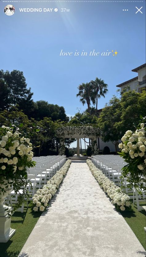 Wedding Isles, Wedding Aisle Decorations, Aisle Decor, Wedding Arrangements, Wedding Aisle, Wedding Flower Arrangements, Ceremony Decorations, Wedding Pics, Future Wedding