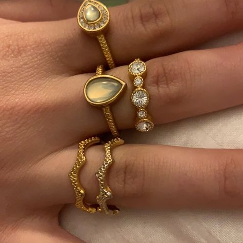 Beautiful Vintage Look Rings They Are Size 7 Or 8 , You Can Wear Them In Different Fingers New Without Tag , Never Worn It Multiple Gold Rings On Hand, Stacked Vintage Rings, Gold Ring Sets Aesthetic, Gold Rings Styling, Unique Ring Sets, Gold Rings Layered, Ring Inspo Jewelry Gold, Chunky Gold Jewelry Rings, Cool Rings Gold