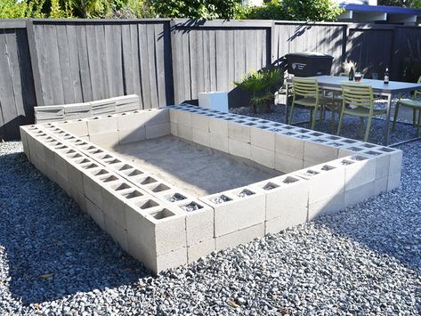 Cinderblock Pool Diy, Cinder Block Pool, Pool Designs Backyard, Homemade Swimming Pools, Homemade Pools, Mini Swimming Pool, Swimming Pool Pond, Pools For Small Yards, Pool Diy