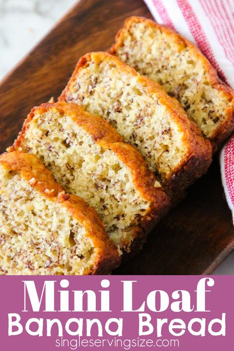 Mini Loaf Banana Bread, Mini Loaf Banana Bread Recipe, Mini Loaf Pan Recipes, Mini Banana Bread Recipe, Loaf Pan Recipes, Mini Loafs, Christmas Breads, Mini Bread Loaves, Mini Loaf Cakes