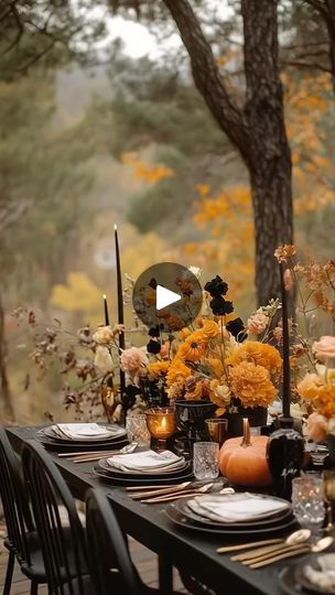 1.2K views · 6.2K reactions | In Love With Fall 🍁🎃🌱🌸☀️✨

 #interiordesign #halloweendecor  #love #furnituredesign #homedesign | CATCH HOME GOODS | nutri_naianapassos · Original audio Friendsgiving Dinner Party, Thanksgiving Aesthetic, Fall Dining Table, Fall Brunch, Fall Picnic, Fall Dinner Party, Neutral Fall Decor, Host Dinner Party, Party Tablescapes