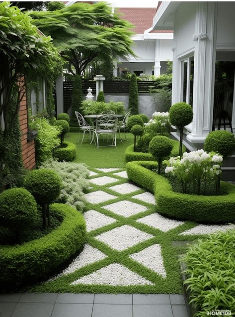 Italian Inspired Landscaping, Events Garden Landscaping, Classic Backyard Landscaping, Modern English Garden Landscapes, Hampton Style Garden, Small Luxury Garden, Small French Garden Ideas, Green And White Gardens Landscapes, Traditional Landscape Design