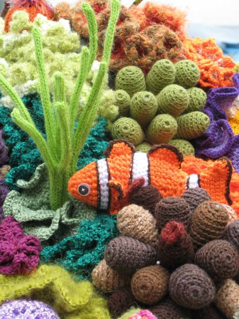 crochet coral, Lynn Berry Crocheted Fish, Crochet Coral Reef, Crochet Coral, Crochet Sea Creatures, Crochet Fish, Form Crochet, Freeform Crochet, Crochet Art, Crochet Stitch