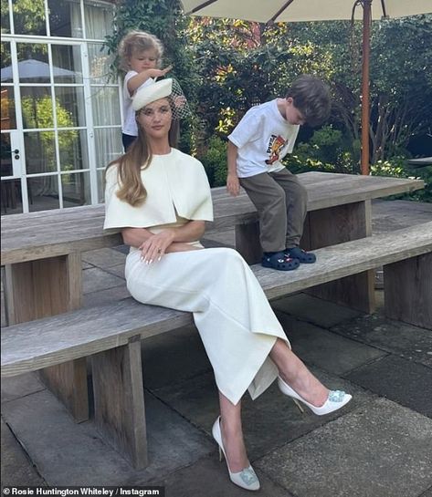 Inside Palace, Jason Statham Rosie Huntington, Jason Statham And Rosie, Rosie Alice Huntington Whiteley, Buckingham Palace Garden Party, Rosie Huntington Whiteley Style, Palace Garden, Rosie Huntington, Effortlessly Chic Outfits