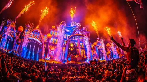 Stream EDC Las Vegas 2019 sets on Insomniac TV Last Vegas, Edm Music Festivals, Moving To Las Vegas, Fleet Foxes, Usa Summer, Edc Las Vegas, Vampire Weekend, Electric Daisy Carnival, Dj Booth