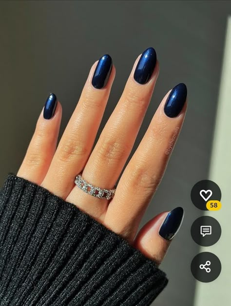 Chrome Navy Nails, Navy Blue Chrome Nails, Navy Blue Nail Ideas, Chrome Nails Blue, Weather Nails, Navy Nails Design, Perfect Nail Color, Black And Blue Nails, Dark Color Nails