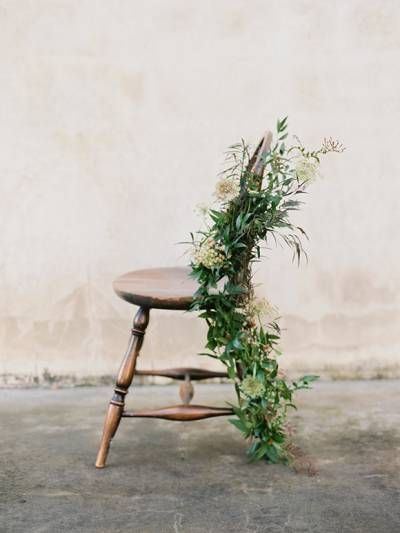 Bride Chair At Shower Bridal Parties, Chair With Flowers Photoshoot, Chair Flowers Wedding, Chair Flower Decoration, Chair With Flowers, Chair Flowers, Herb Bouquet, Flower Chair, Chair Decor