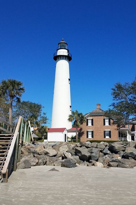 Lighthouse Inspiration, St Simons Island Georgia, Georgia Photography, Saint George Island, Georgia Coast, Lighthouse Photos, Boat Lights, Solitary Confinement, St Simons Island