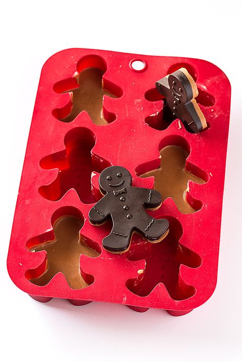 Candy Mold Recipes, Candy Molds Recipes, Chocolate Molds Recipe, Silicone Molds Recipes, Christmas Candy Molds, Mold Recipes, Christmas Chocolate Moulds, Dark Chocolate Candy, Chocolate Candy Recipes