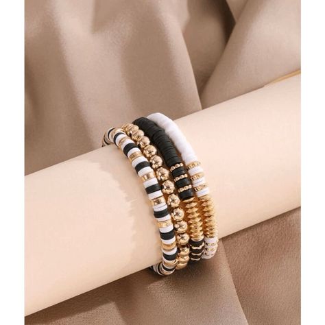 Our Heishi Beaded Bracelet Set Is Perfect For Everyday Wear! Casual And Lightweight, The Set Can Be Dressed Up Or Dressed Down. Heishi Jewelry, Neutral Bracelets, African Beaded Bracelets, Heishi Bracelets, Diy Wire Jewelry Rings, Bead Decor, Embellished Fashion, Letter Decoration, Bracelets Design