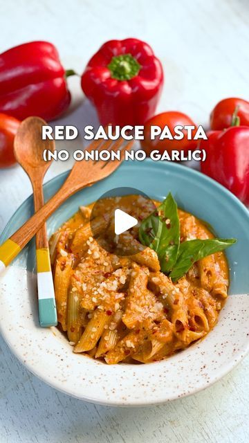 Aruna Vijay on Instagram: "Super excited to share, a delicious JAIN Red sauce PASTA. It’s super simple & approved by KIDS !! You can add veggies of your choice. Do try it & thank me later. 

Recipe - 
Red bell pepper - 1 
Tomato big - 1 
Cashews - 7 (soaked In hot water for 30 mins)
Fresh basil leaves - 5-6
Butter - 1 tbsp
Olive oil - 1 tsp 
Chilli flakes - 1 tsp
Oregano - 1 tsp 
Salt to taste 
Milk - 1/2 cup (optional, if not using cream)
Fresh cream - 2 tbsp (optional) 
Parmesan cheese - 1 tbsp 

Method - 
🔹Apply oil on the bell pepper & Tomato, roast them on medium flame till charred and soften. 
🔹Soak the cashews in hot water 
🔹Cool and peel the veggies, remove the charred skin, it’s ok if some of it is left. 
🔹Deseed the bell pepper & grind it with tomatoes, cashew and fresh basil Jain Pasta Recipes, Red Sauce Pasta Recipe, Jain Recipes, Red Sauce Pasta, Cream Fresh, Sauce Pasta, Garlic Recipes, Red Sauce, Chilli Flakes