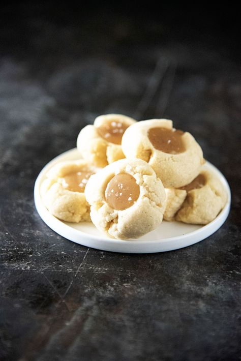 Vanilla Bean Caramel Thumbprint Cookies Caramel Thumbprint Cookies, Vanilla Bean Recipes, Cookies Thumbprint, Vanilla Bean Paste, Holiday Baking Recipes, Vanilla Caramel, Big Cookie, Caramel Cookies, Thumbprint Cookies