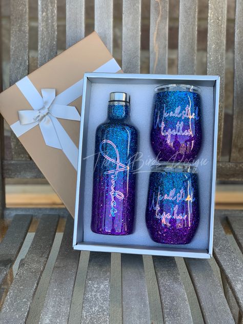 Custom Wine Tumbler Ideas, Wine Tumbler Set Ideas, Epoxy Wine Tumbler Ideas, Glitter Wine Tumbler, Painted Tumblers, Wine Tumbler Set, Sublimation Cups, Wine Decanters, Coffee Tumblers