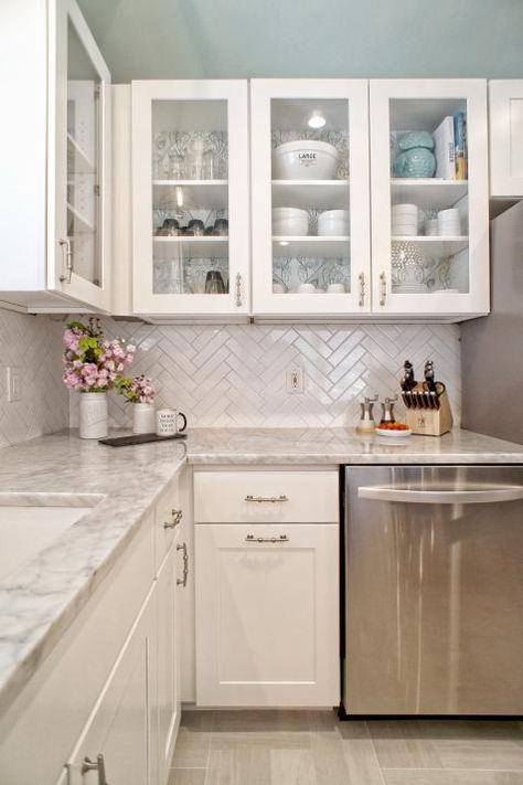 9 Bold Bathroom Tile Designs | HGTV's Decorating & Design Blog | HGTV Kitchen With White Cabinets, Shoes Organizer, Kitchen Ikea, Organizer Ideas, Kabinet Dapur, Herringbone Backsplash, Glass Front Cabinets, Decor Ikea, Classic Kitchen