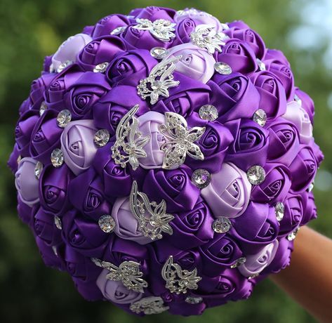 Purple Bling Bouquet, Silver And Purple Wedding, Purple Fall Wedding, Bling Bouquet, Purple Crafts, Mini Bouquets, Purple And Silver Wedding, Purple And Green Wedding, Pearl Bouquet