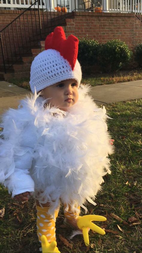 Funny Baby Halloween Costumes, Baby Animal Costumes, Chicken Halloween, Chicken Costume, First Halloween Costumes, Chicken Hats, Chicken Costumes