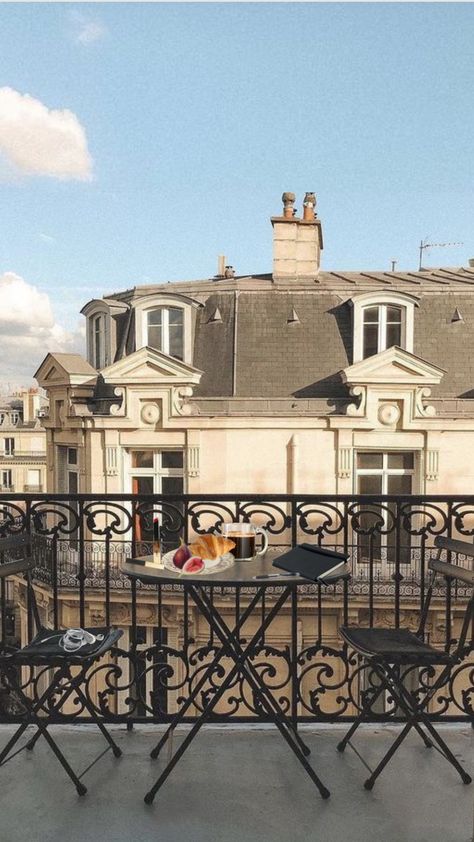 #paris #morning #messy #messygirl #messyfrenchgirl French Balcony Design, Balconies Architecture, Balcony In Paris, Buildings In Paris, Paris Morning, Parisian Flat, Parisian Balcony, Paris Balcony, Academy Aesthetic