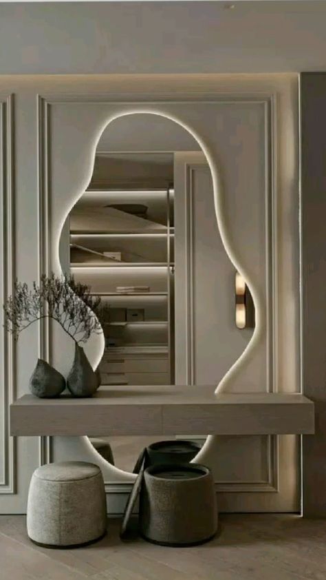 "Transform Your Living Space with Eye-Catching Irregular Mirrors""  Elevate your **minimalist apartment** with bold **irregular mirror designs** that complement sleek interiors while enhancing your overall **home décor**. Ante Room Ideas, Foyer Mirror Ideas, Irregular Mirrors, Foyer Mirror, Curvy Mirror, Entrance Mirror, Creative Mirror, Wall Decor Antique, Asymmetrical Wall