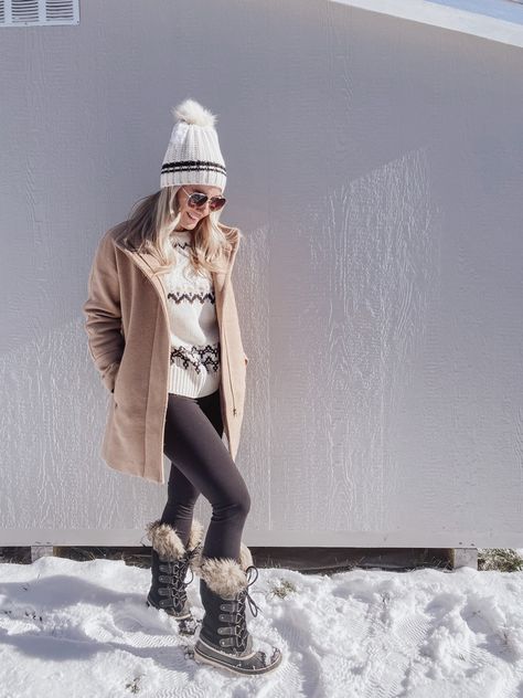 Sorel Winter Boots Outfit, Sorel Boot Outfit, Sorel Boots Outfit, Winter Fashion Cold Weather, Sorrel Boots, Fashion Cold Weather, Snow Boots Outfit, Winter Fashion Cold, Fair Isle Pullover