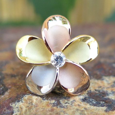 925 Silver Tri-Color Gold Plumeria Flower Cz Wedding Ring Band 22Mm #Sr6268 Hawaiian Wedding Rings, Hawaiian Heirloom Jewelry, Hawaiian Design, Lucky Jewelry, Ring Rosegold, Titanium Wedding Rings, Custom Wedding Rings, Heirlooms Jewelry, Bar Stud Earrings