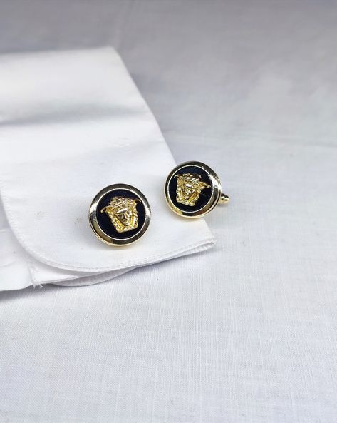 Medusa Cufflinks | Mens Cufflinks | Suit Shirt Cufflinks| cuff links | Wedding Groom Cufflinks | Mens gift | gift for him | -------------------------- Introducing our handcrafted vintage dark green & gold cufflinks with a stunning antique gold plated finish. This vintage-inspired cuff link design features an exquisite antiquated finish that infuses a touch of traditional charm into your classic and modern looks. The sign of a well-dressed gentleman isn't just the big picture. It's the smaller el Cufflinks Men Classic, Shooting Reference, Cuff Links Wedding, Wedding Cufflinks Groom, Photography Ideas At Home, Designer Cufflinks, Mens Cufflinks, Groom Cufflinks, Suit Shirt