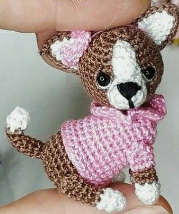 Baby Beanie Crochet Pattern, Mindful Gifts, Mini Amigurumi, Diy Crochet Patterns, Crochet Dog Patterns, Crochet Baby Beanie, Crochet Small, Easy Crochet Animals, Crochet Teddy Bear Pattern